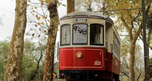 Eléctrico de Sintra faz paragem forçada devido a trabalhos na linha
