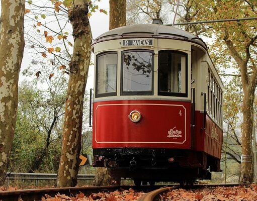 Eléctrico de Sintra faz paragem forçada devido a trabalhos na linha
