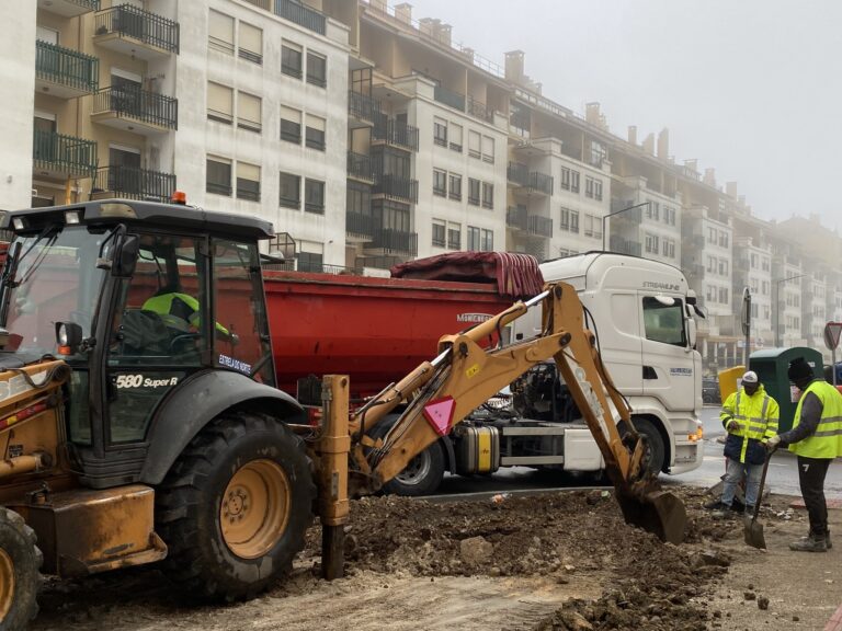 Obras de repavimentação de vias no Casal da Barota