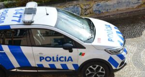 Dois homens baleados em Algueirão-Mem Martins após ataque de carro