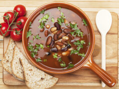 Festival da Castanha e da sopa da pedra no pavilhão do MTBA