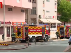 Incêndio controlado na cobertura de prédio em Agualva