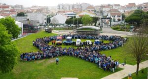 Laço humano marca mês da prevenção dos maus-tratos em Casal de Cambra