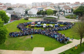 Laço humano marca mês da prevenção dos maus-tratos em Casal de Cambra