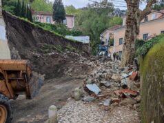 Deslizamento de terras na Rua Conseglieri Pedroso em Sintra