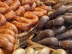 Apreendidos 240 quilos de enchidos fumados em condições artesanais em Sintra