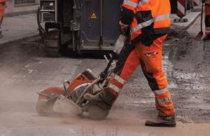 Trabalhos de reabilitação de pavimentos em Belas