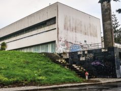 “Escola Básica Ana de Castro Osório, Serra das Minas, Sintra” em Rio de Mouro