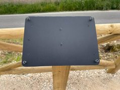 Placa de homenagem a Marta Louro roubada