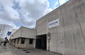 Pai e filha amarrados em assalto violento em Rio de Mouro