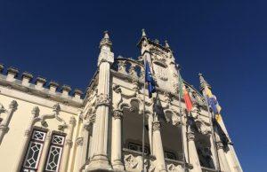 Trabalhadores municipais de Sintra protestam esta terça-feira junto à Câmara