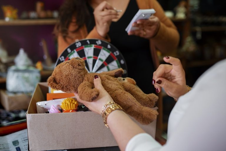 Campanha de Recolha de Brinquedos em Massamá e Monte Abraão