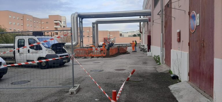 Hospital Fernando Fonseca reforça capacidade elétrica para garantir cuidados e novos equipamentos