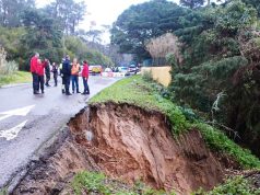 Estrada da Lagoa Azul entre as vias cortadas devido ao mau tempo