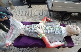 “Enterro do Bacalhau” com desfile em Rio de Mouro