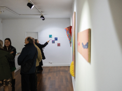 Entre fios e memórias, “Ágora” abre espaço ao diálogo em Mem Martins