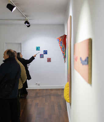 Entre fios e memórias, “Ágora” abre espaço ao diálogo em Mem Martins