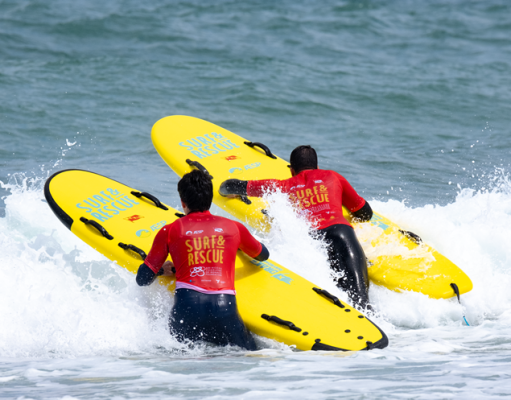 Escolas de surf recebem formação avançada em emergência e desfibrilhação