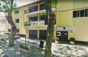 Comédia “Três em Lua-de-Mel” sobe ao palco, no Mem Martins Sport Clube