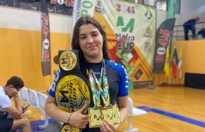 Beatriz Borges destaca-se no Jiu-Jitsu com percurso imaculado em Mafra