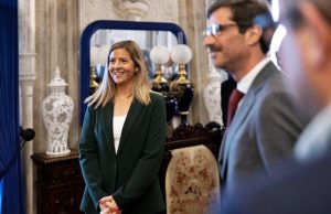 Margarida Balseiro Lopes conhece novo modelo de visitação do Palácio da Pena