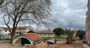 Requalificação no Largo Rossio da Fonte gera desconfiança em Mem Martins