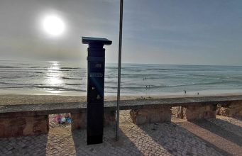 Ação de protesto na Praia Grande contra estacionamento pago