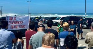 Protesto na Praia Grande marca oposição da CDU à tarifação do estacionamento