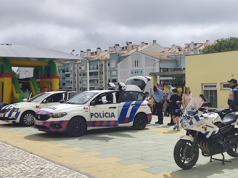 “Pequenos Polícias por um dia: mais de 400 crianças celebraram o Dia Mundial da Criança com a Divisão Policial de Sintra em Mem Martins”