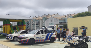 “Pequenos Polícias por um dia: mais de 400 crianças celebraram o Dia Mundial da Criança com a Divisão Policial de Sintra em Mem Martins”