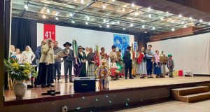 Rinchoa celebra 42 anos de folclore com grupos de cinco regiões do país