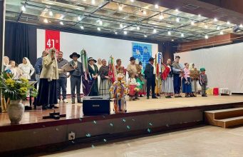 Rinchoa celebra 42 anos de folclore com grupos de cinco regiões do país