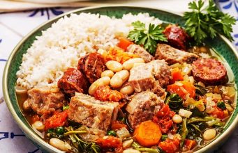 UDR Sabuguense celebra gerações de sócios com feijoada à portuguesa