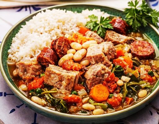 UDR Sabuguense celebra gerações de sócios com feijoada à portuguesa