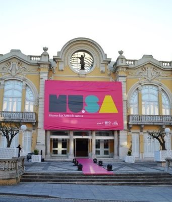 Escritores nacionais e internacionais reunidos no primeiro Festival Literário de Sintra