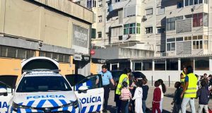 “Falco” e Bombeiros de Queluz surpreendem alunos pelo bem-estar animal