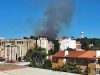 Incêndio em zona de mato na Tapada das Mercês mobiliza 37 bombeiros